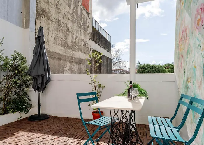 Stylish W/ Charming Terrace By Hostwise 公寓 *