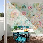 Stylish W/ Charming Terrace By Hostwise
