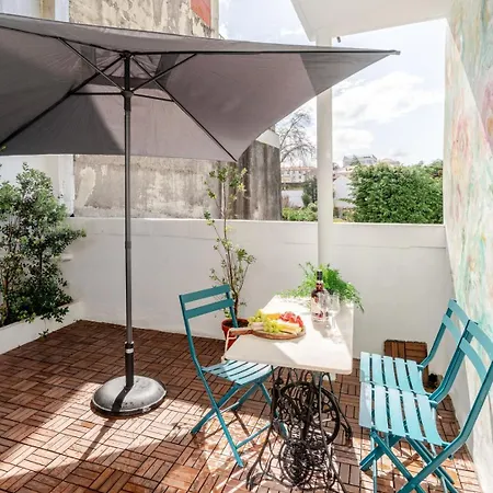 Hostwise - Stylish W/ Charming Terrace * Porto