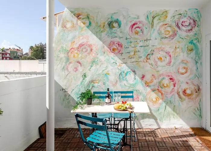 Stylish W/ Charming Terrace By Hostwise