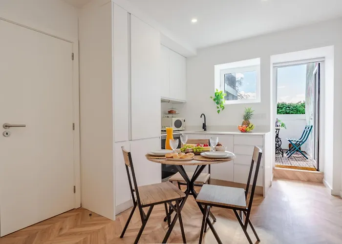 Stylish W/ Charming Terrace By Hostwise * Oporto